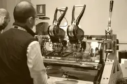 咖啡设备:La Marzocco刚柔并重的新机La Curva