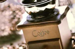 磨豆机的分类-豆子研磨大小与咖啡的口味影响极大