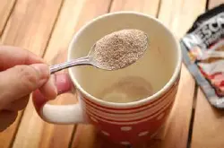 速溶咖啡与现磨咖啡评比：三合一热量是研磨咖啡的20倍