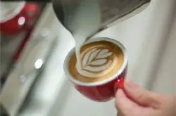 意式咖啡的教程：【图解】郁金香咖啡拉花方法