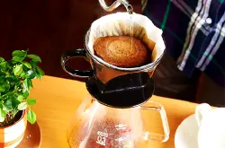 咖啡冲煮方式：手冲咖啡过程中“闷蒸”的目的及重要性