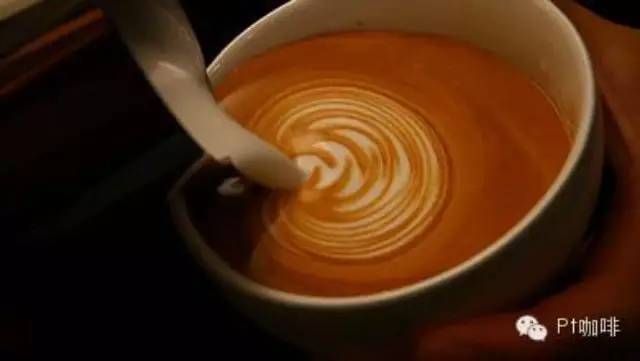意式咖啡制作教程;咖啡拉花技术 奶泡的制作技巧详细介绍