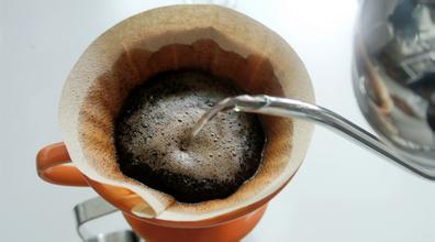 咖啡冲煮方式手冲篇介绍：手泡咖啡制作基础入门-水流篇