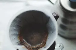 教你如何亲手做手冲咖啡 你还喝星巴克？ 自己在家做手冲咖啡