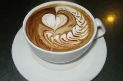 咖啡拉花的起源发展 制作方法 使用的原料 奶泡的制作 拉花方式
