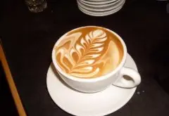 意式咖啡牛奶拉花技术的由来