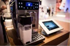 高科技咖啡机 平板操控的蓝牙咖啡机