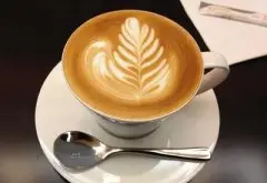 咖啡拉花技术 如何用机器蒸汽管打奶泡