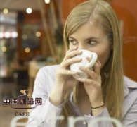 不运动又经常喝咖啡的女性 容易出现骨流失现象