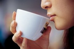 每天适量喝咖啡可以提高记忆力