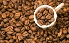咖啡豆烘焙 咖啡味道的八成是由烘陪决定的