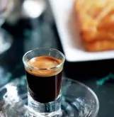 意式浓缩咖啡的正确喝法 espresso的制作方法粉量比例参数