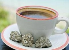 石头咖啡 让客人喝咖啡喝到石头？