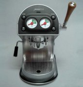 咖啡机基础常识 经典跑车造型的咖啡机