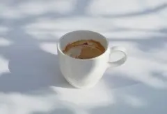 日本创意咖啡杯 擦不掉“污渍”的咖啡杯