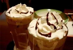 如何调制冰摩卡咖啡 夏季花式咖啡制作