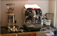 rocket giotto咖啡机图片