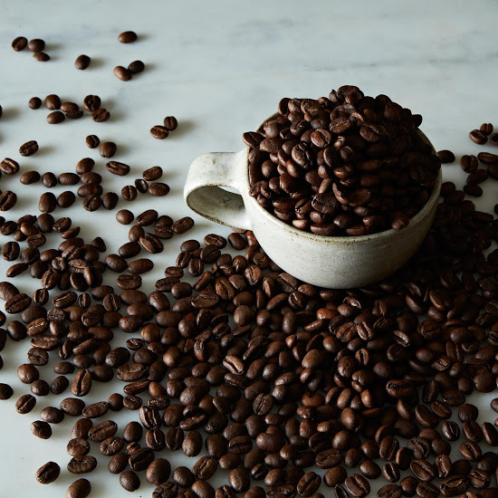 咖啡豆大部分的芳香物浓缩在两种油脂内