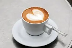 卡布奇诺咖啡，拿铁，什么区别 卡布奇诺 拿铁 咖啡的区别 咖啡的