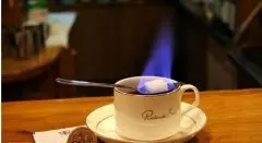 热情火焰咖啡 火焰咖啡如何制作？火焰咖啡的制作秘诀 火焰咖啡的