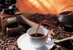 咖啡新手！必看手冲滤纸咖啡方法 美式咖啡壶的滤纸如何用