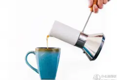 最新咖啡器具Ember智能马克杯：更长时间保持咖啡最佳温度