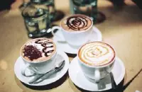 手冲咖啡教程hario v60滤杯的优势材质选择介绍