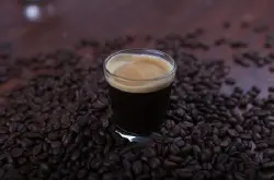 咖啡拉花的牛奶要多大浓度-拉花咖啡杯多大合适