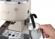 关于在家里制作咖啡奶泡的方法