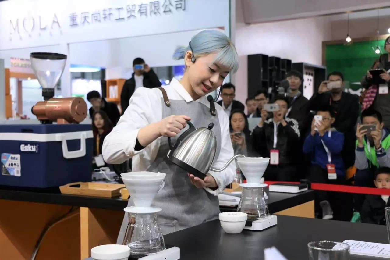 专访 | 2017 世界咖啡冲煮大赛中国区冠军——李思莹