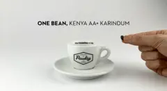 咖啡公司联手艺术家制作世界上最小一杯咖啡