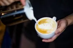 国际咖啡师冠军教你，做一杯完美的卡布奇诺