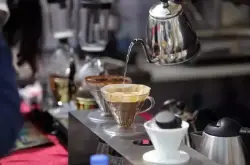 冲泡咖啡，究竟该用哪种水？