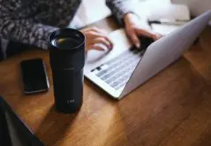 Ember 保温瓶新技术让咖啡维持在适口的最佳温度