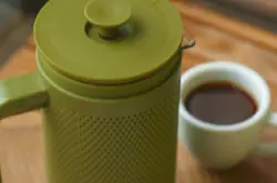 不只简便还很优雅的咖啡冲煮器具 - 法式滤压壶