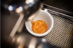 Crema正解：浓缩咖啡上的黄金泡沫，真的那么重要？
