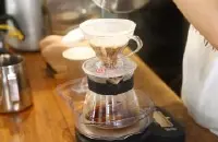 咖啡师技能《专业咖啡师手册》（七）滴滤式咖啡和手冲咖啡