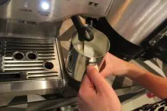 咖啡机打奶泡技巧 如何打好一杯奶泡 你准备好了吗？
