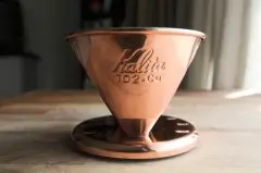 kalita三孔滤杯好用吗？Kalita滤杯选择陶瓷还是塑胶或铜制滤杯？