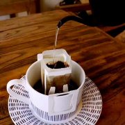 一杯挂耳咖啡中咖啡因量是多少 一天最多喝多少挂耳咖啡不过量？