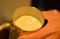 Steam Milk蒸奶泡技巧 泡沫牛奶、蒸汽牛奶是什么 怎么做出来的？