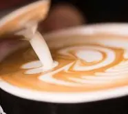 咖啡融合手法方向技巧教程 如何制作完美的咖啡牛奶融合