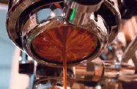 如何判别一杯Espresso的好坏！espresso咖啡怎么喝才标准、完美