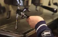 半自动意式咖啡机的使用，日常清洁与保养怎么做？