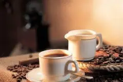 白咖啡，三合一即溶咖啡，冲煮简单、方便携带,咖啡小白可能喜欢