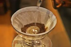 咖啡磨豆机的分类介绍 手磨与电磨的优缺点如何正确选择