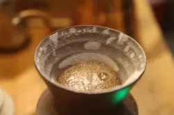 手冲咖啡冲煮实验|V60与YASUKIYO木制滤杯的冲煮对比