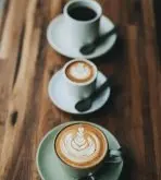 拿铁咖啡加多少牛奶合适？拿铁咖啡的咖啡与牛奶的正确比例