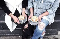 【咖啡馆摄影】如何拍出不露脸的的ins风咖啡照？