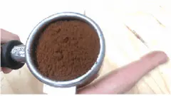 意式浓缩咖啡萃取方法 意式咖啡均匀布粉 意式咖啡为什么要压粉